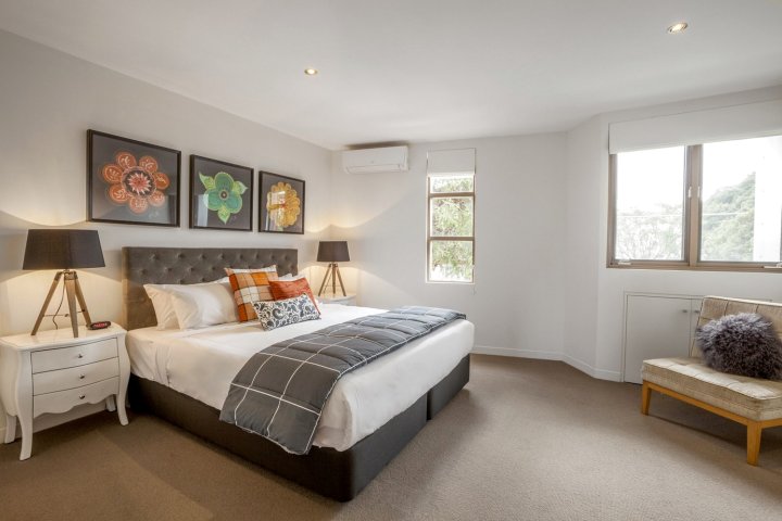 Boutique Stays - Somerset Terrace, Townhouse in Richmond