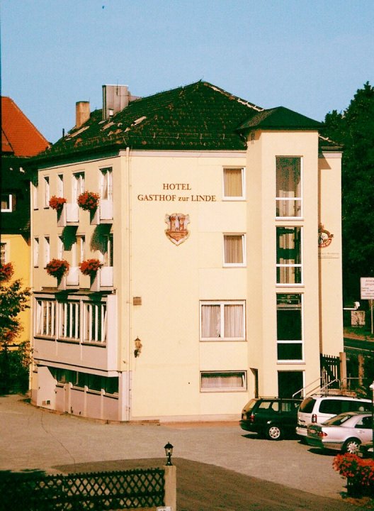 祖尔灵德酒店(Hotel Gasthof Zur Linde)