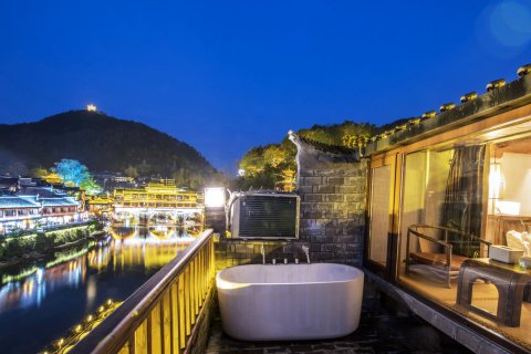 凤凰沱水人家精品艺宿