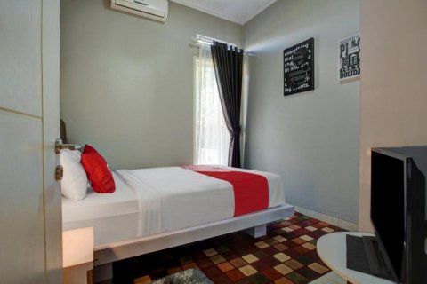 OYO 90059 Shakilla Home Cianjur