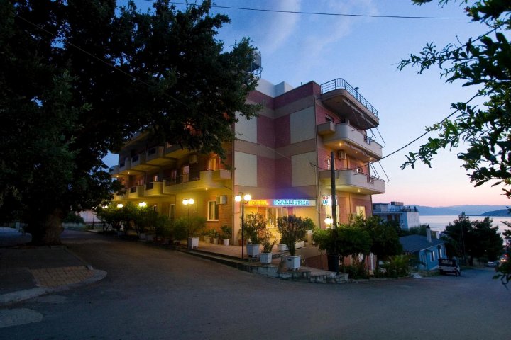 卡利西亚公寓式酒店(Hotel Kallithea)