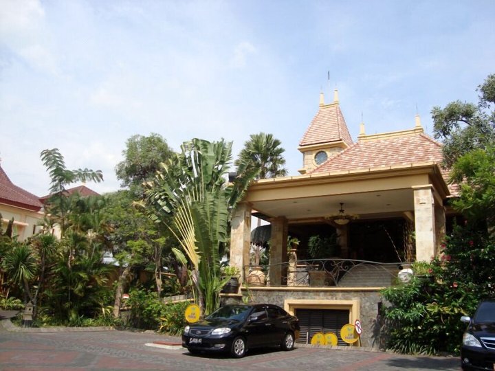 科迪里莲花花园酒店(Lotus Garden Hotel by Waringin Hospitality)