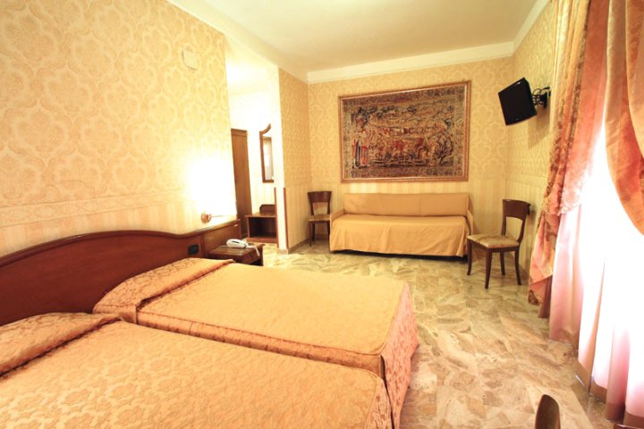 欧拉西亚酒店(Hotel Orazia)