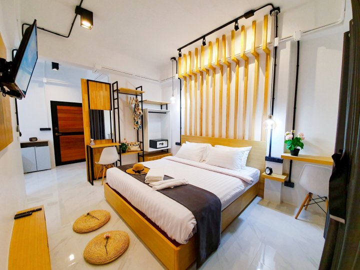 巴东中心位置，温馨一卧室公寓，出门即海滩(Padang Central Location, Warm One-Bedroom Apartment, Go Out to the Beach)