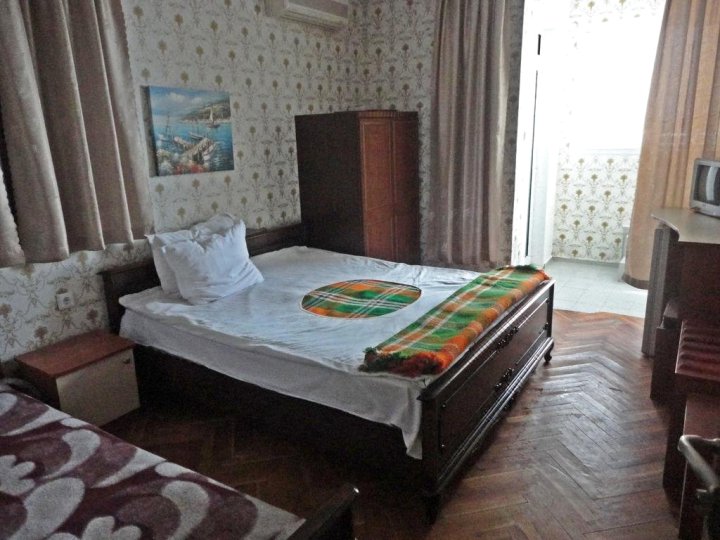 卢巴之家旅馆(Guest Rooms Casa Luba)