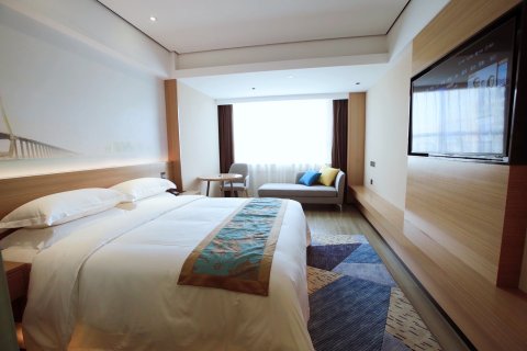 阿拉云酒店(湛江赤坎老街金沙湾风景区店)