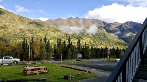 高山汽车旅馆(Alpine Inn Motel)