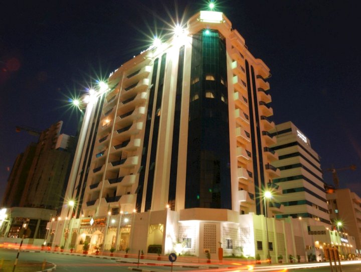 迦哇拉花园酒店(Al Jawhara Gardens Hotel)