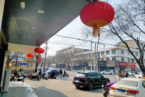 美宜家酒店(宇龙广场益民街店)
