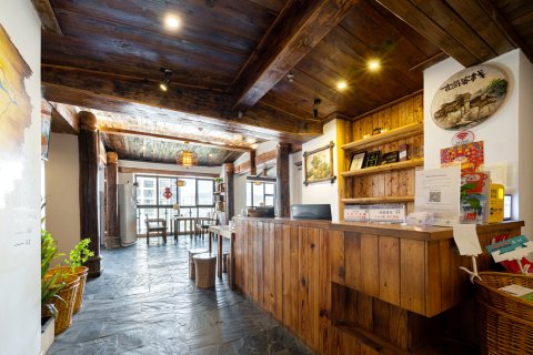 近远山美宿酒店(张家界天门山国家森林公园店)