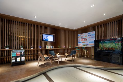 莫林风尚酒店(冷水江商业步行街店)