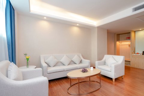 维也纳酒店(江门启明里三十三墟街店)