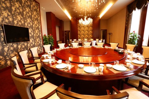 乌兰察布博源大酒店(霸王河店)