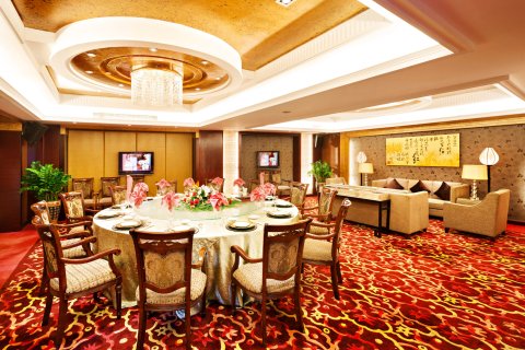 樟木头三正半山酒店