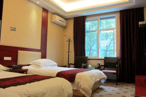 庆元皇庭商务大酒店