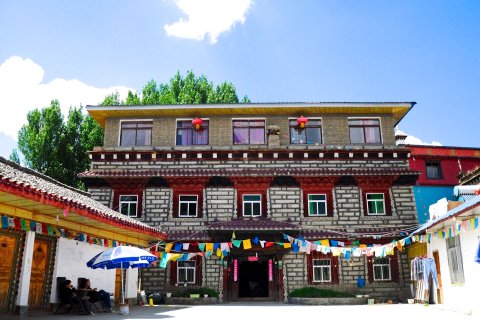 稻城时光1990客栈