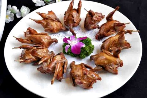 乌兰察布映山饭店(集宁南火车站店)