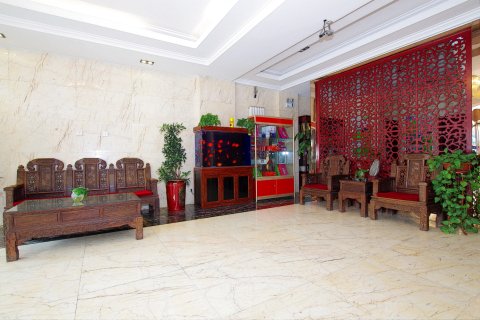 中宁隆翔商务酒店