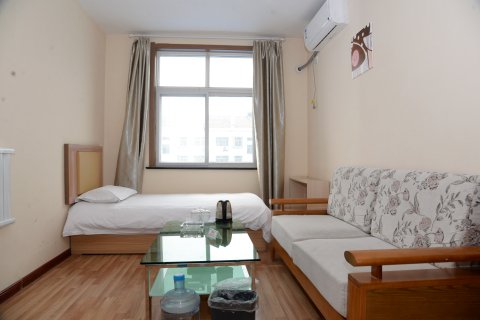 平度易捷假日酒店