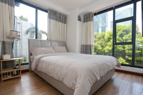 登巴国际青年旅舍(深圳福田会展中心店)