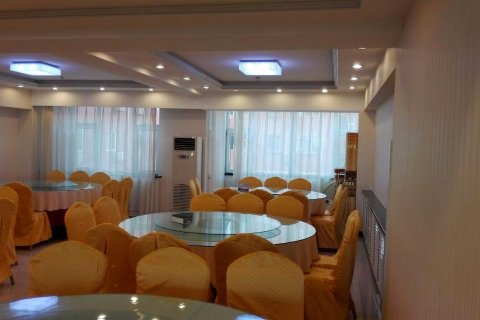 盛悦商务酒店(荣成高铁站店)