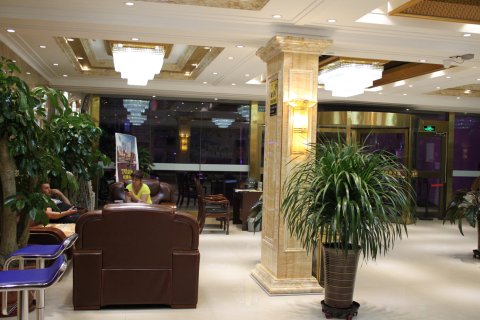 霍尔果斯仙桃国际大酒店