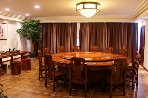 金玺国际大酒店(桂林火车站两江四湖店)