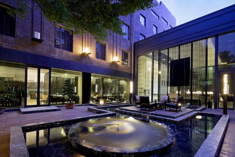 雅乐庭·龙安酒店(武汉光谷广场地铁站店)