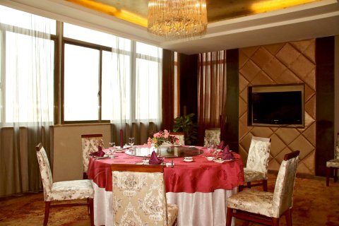 粤海酒店(郑州二七广场德化步行街店)