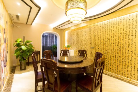 红蚂蚁酒店(新乡河师大胖东来店)