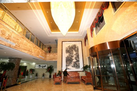 横峰东方巴黎国际大酒店