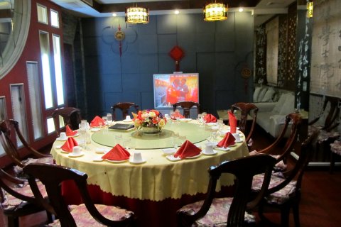 迁安艳春楼大酒店