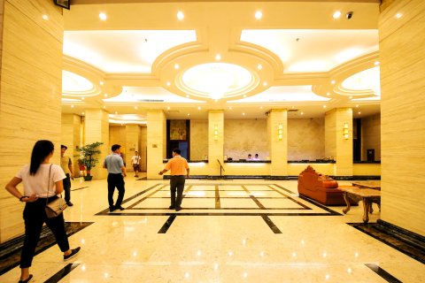 凯华大酒店 (市政广场神冠购物商城店)