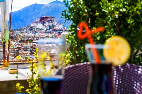 拉萨圣承书苑客栈(大昭寺八廓街店)