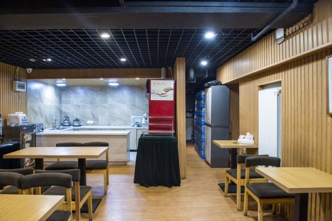 北北假日酒店(哈尔滨中央大街店)