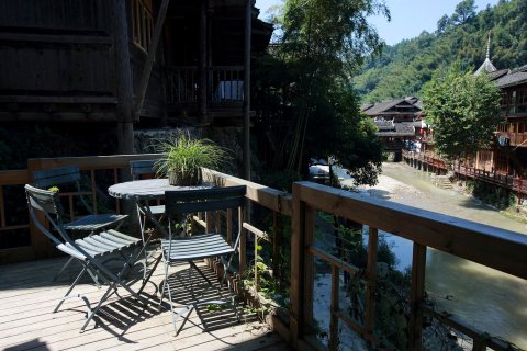 黎平侗赏艺术主题酒店