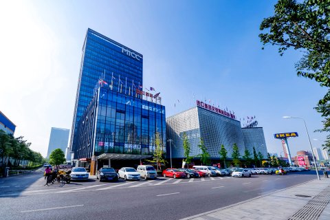 静逸·橡树酒店(重庆汽博中心奥特莱斯购物中心店)