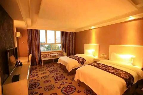 新源万盛青商务酒店