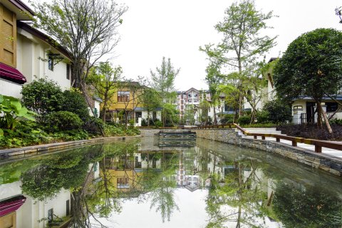 崇州街子古镇斯维登温泉度假酒店(青城山居店)