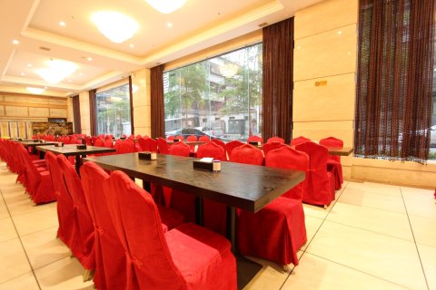 文汇酒店(茂名高铁站华侨城购物广场店)