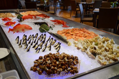 清远宝晶宫天鹅湖温泉酒店