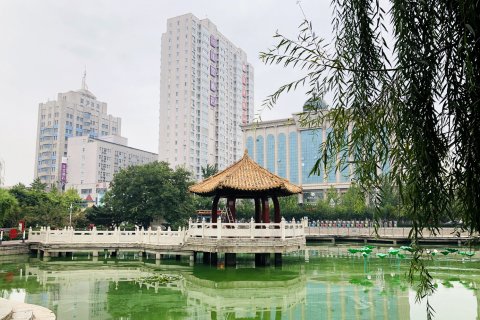 佳宜酒店(诸城和平街老百盛店)