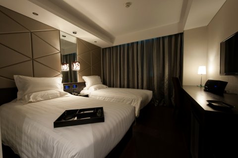 桔子酒店(上海静安西藏北路地铁站店)