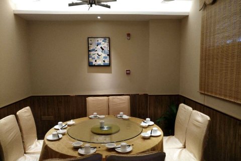 吴川星桥国际酒店(湛江西南医院行政服务中心店)