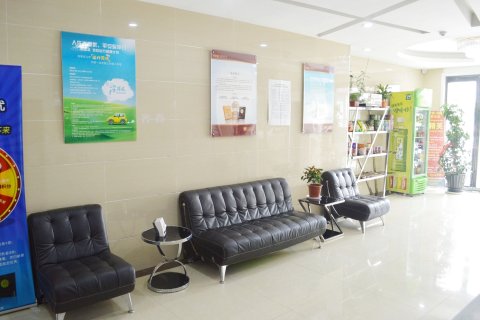 盛天快捷酒店(胶州财富中心店)