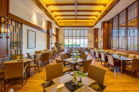 清远宝晶宫天鹅湖温泉酒店