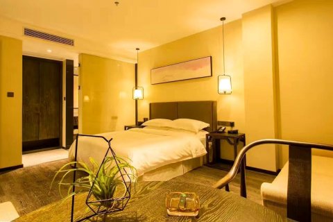 定南七叶精品酒店