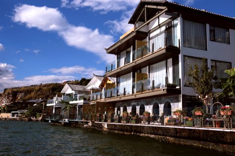 大理双廊风景区弓江岛海景客栈
