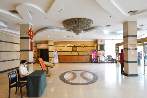 荥阳龙吟堂大酒店