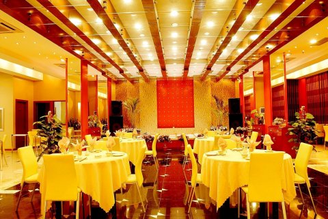 昌建商务酒店(漯河火车站店)